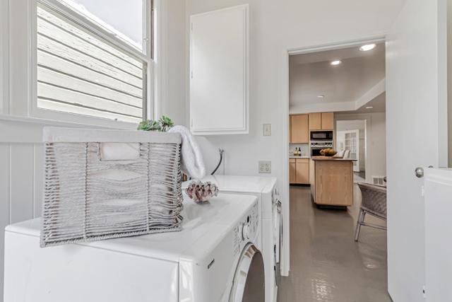 30 Brompton Avenue, San Francisco CA: https://media.crmls.org/mediaz/022b4972-7da0-4bd0-bfb9-59b7cbbc8545.jpg