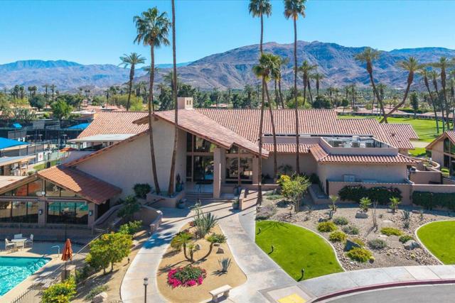 43 Sunrise Drive, Rancho Mirage CA: https://media.crmls.org/mediaz/022b7869-e7dd-483d-a8be-ee6c07d8d797.jpg
