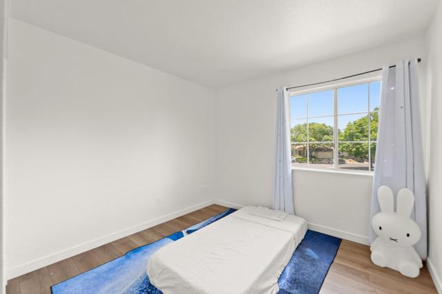 6431 Canyon Creek Way, Elk Grove CA: https://media.crmls.org/mediaz/022c4b09-38a0-445f-882f-b580db922798.jpg
