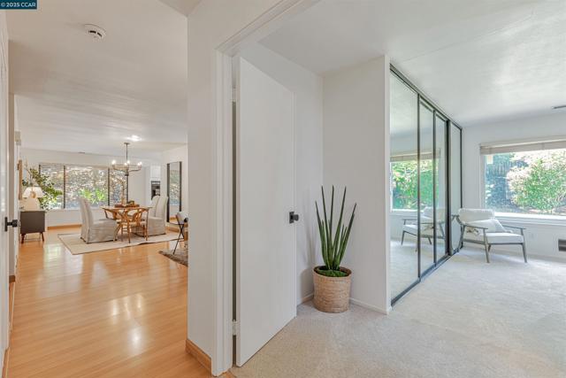 4924 Rocky Rd, Richmond CA: https://media.crmls.org/mediaz/022ccf71-b790-4075-a8a2-4ae571a6cc87.jpg