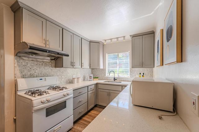 25561 University Court, Hayward CA: https://media.crmls.org/mediaz/022d04e4-3983-4ebf-8165-2891ffa4dacc.jpg