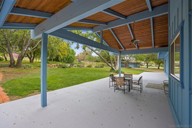 15847 Mac Tan Ln, Valley Center CA: https://media.crmls.org/mediaz/022da695-81ac-407c-9579-bdb8f5dbe5fc.jpg