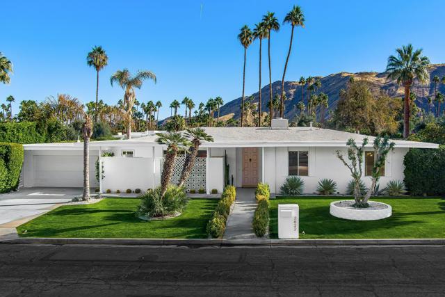 2622 S Calle Palo Fierro, Palm Springs CA: https://media.crmls.org/mediaz/022dbeec-9ce9-4dd4-992f-14ff92ff139e.jpg