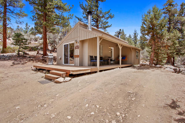 43630 Rainbow Lane, Angelus Oaks CA: https://media.crmls.org/mediaz/022eb75b-6d20-42e1-8438-aece053476fb.jpg