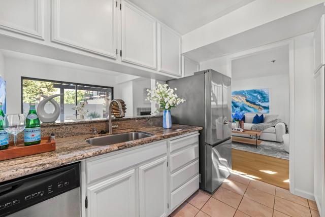 181 Centre Street, Mountain View CA: https://media.crmls.org/mediaz/022fb7bc-a688-4c25-bd0d-8a10141d17be.jpg