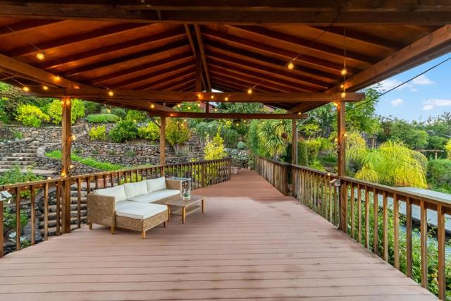 3848 Vineyard Drive, Redwood City CA: https://media.crmls.org/mediaz/023040f5-7207-4ccc-a97f-37947a1d01cb.jpg