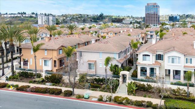 938 Camino De La Reina, San Diego CA: https://media.crmls.org/mediaz/023108a1-43c7-4f36-a766-3d08783a8e42.jpg