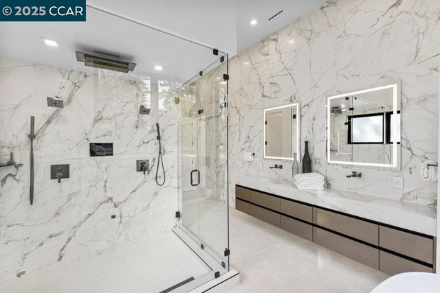 720 Laurel Dr, Walnut Creek CA: https://media.crmls.org/mediaz/023156bc-13e7-463b-96be-27a7d8d1c68f.jpg