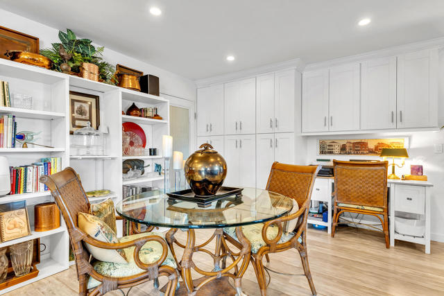 527 Jade Lane, Palm Springs CA: https://media.crmls.org/mediaz/0232f787-1b83-4f3e-8c15-d8b29e9e8d7d.jpg