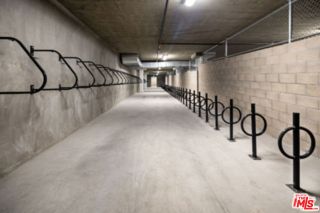 687 S Hobart Boulevard, Los Angeles CA: https://media.crmls.org/mediaz/0233bb50-9d38-46ce-aac7-4c289ad285a2.jpg