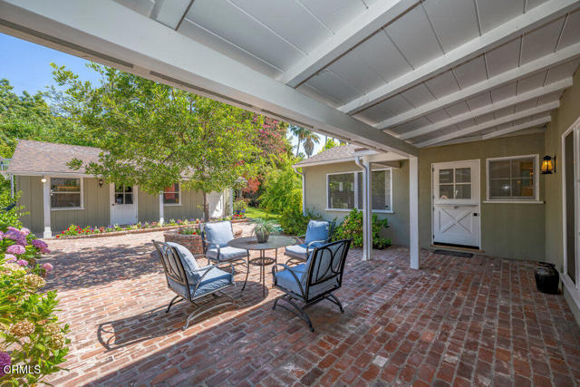 41 E Bonita Avenue, Sierra Madre CA: https://media.crmls.org/mediaz/02345049-c759-469f-a2bb-7e1ee4c95dd6.jpg