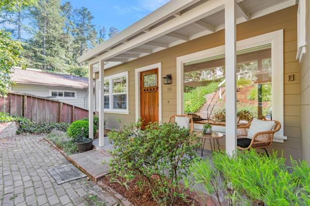 25 Overlake Court, Oakland CA: https://media.crmls.org/mediaz/0234cd52-2ee4-4836-842a-69cfb4428a50.jpg