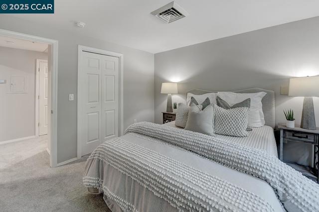 1840 Tice Creek Dr, Walnut Creek CA: https://media.crmls.org/mediaz/0234fc7e-706e-4263-9d49-be1aac713cf7.jpg