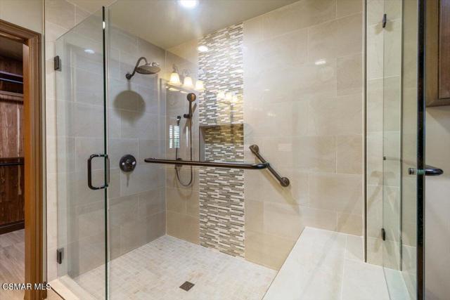 8445 Roseland Avenue, Moorpark CA: https://media.crmls.org/mediaz/02352dc7-c1a3-48ec-8b2a-0e791ebad27e.jpg