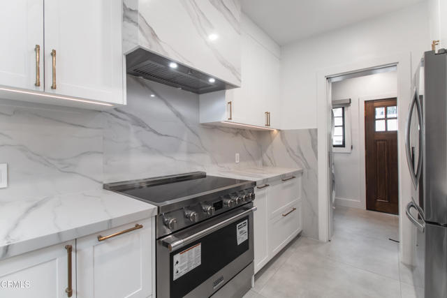 Detail Gallery Image 11 of 26 For 1722 N Vista Street St, Los Angeles,  CA 90046 - 4 Beds | 4 Baths