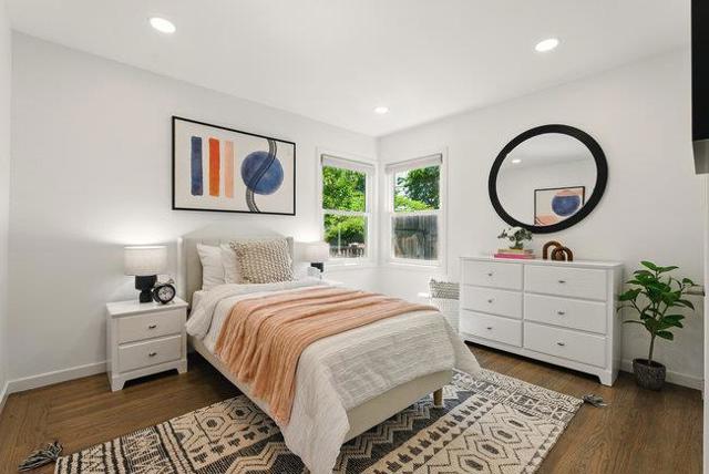843 15th Avenue, Menlo Park CA: https://media.crmls.org/mediaz/0237678f-1357-4174-bfd3-307cc1abb3a6.jpg