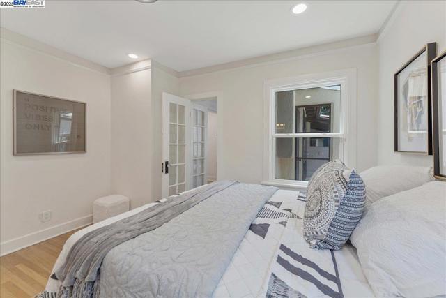 405 Kingsley Ave, Palo Alto CA: https://media.crmls.org/mediaz/0237a079-304e-475c-a828-ab36ab3b2d8c.jpg