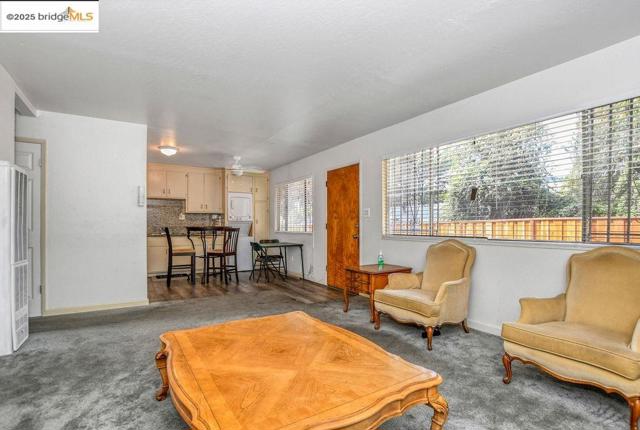 3300 Brookdale Ave, Oakland CA: https://media.crmls.org/mediaz/02386db1-1edf-44c2-a567-4e9ac061734d.jpg