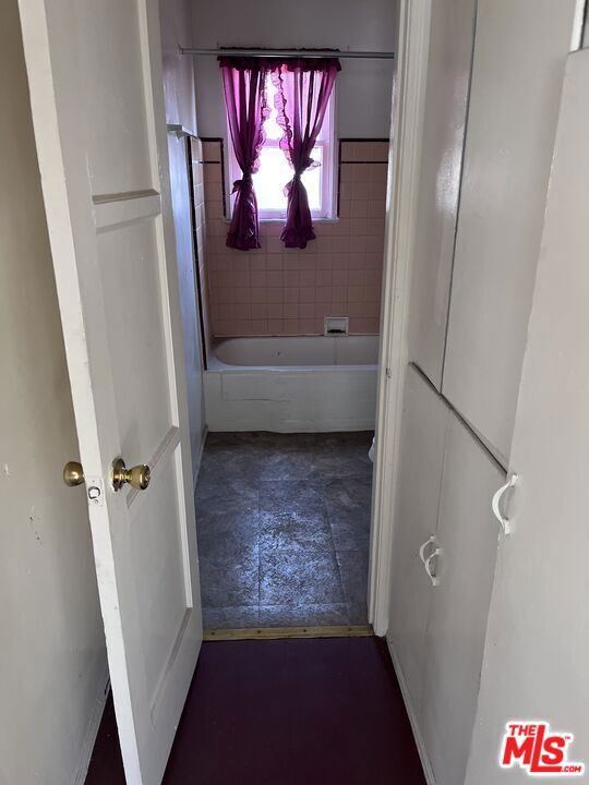 8472 S Main Street, Los Angeles CA: https://media.crmls.org/mediaz/02388638-5837-4aca-8ce1-5450d7826a24.jpg