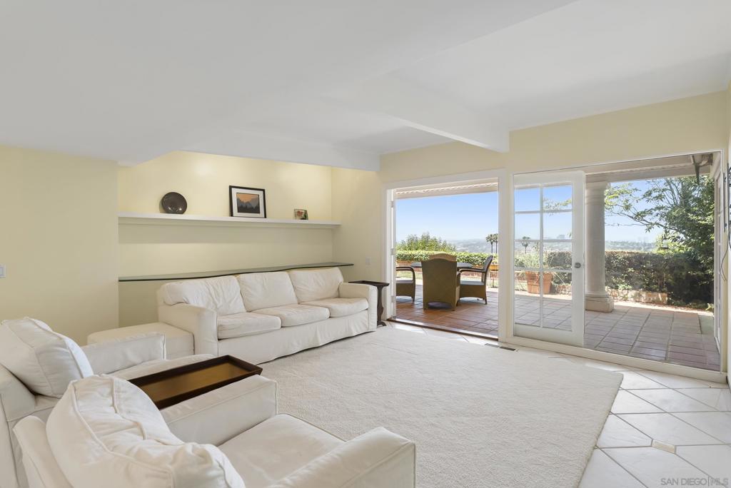 2326 Rue Adriane - photo 16