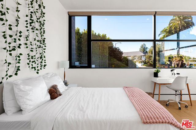 16366 Sloan Drive, Los Angeles CA: https://media.crmls.org/mediaz/0239bdd3-1c8f-4222-8d34-2f499663c898.jpg