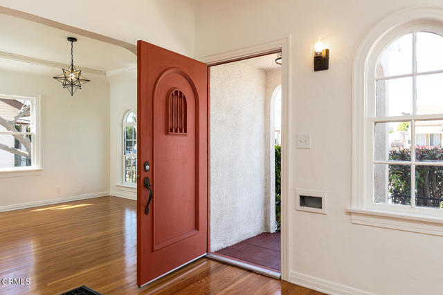 Detail Gallery Image 5 of 26 For 638 Clela Ave, East Los Angeles,  CA 90022 - 3 Beds | 2 Baths
