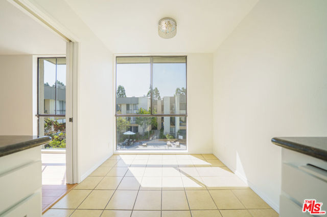 750 S Spaulding Avenue, Los Angeles CA: https://media.crmls.org/mediaz/023c4726-f04d-407c-ae80-cc6fd57fcb0f.jpg