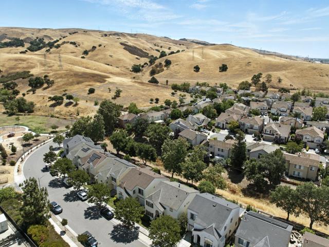 546 Chelsea, San Jose CA: https://media.crmls.org/mediaz/023c7f01-d5c5-4467-84c3-70a2306baf7f.jpg