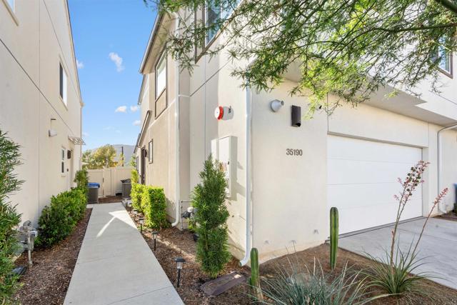 Detail Gallery Image 6 of 60 For 35190 Blossom Pl, Fallbrook,  CA 92028 - 3 Beds | 2/1 Baths