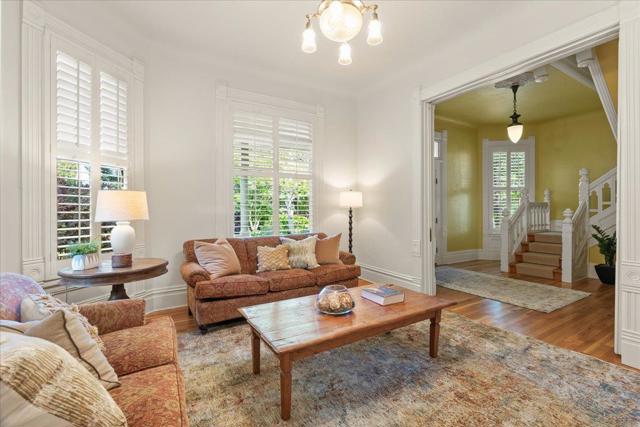 311313 Ocean View Avenue, Santa Cruz CA: https://media.crmls.org/mediaz/023cbe5a-b1bb-442e-8828-1d969bd82455.jpg