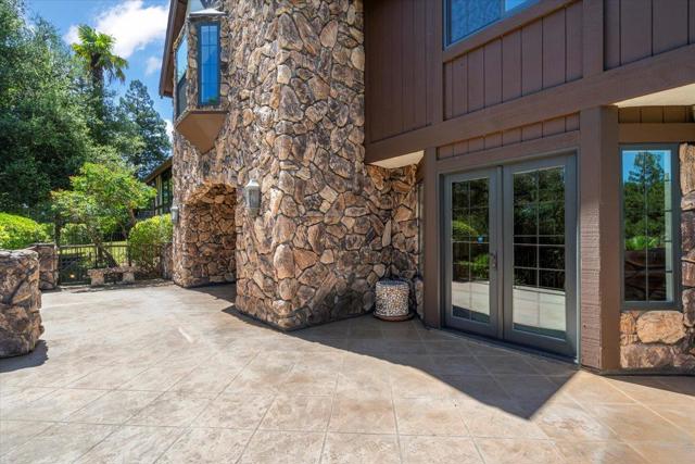 2155 Lilac Lane, Morgan Hill CA: https://media.crmls.org/mediaz/023dbc52-439d-446b-a715-6e4edf2fc2fd.jpg