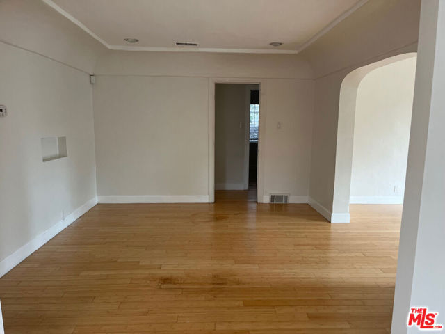 101 N La Peer Drive, Los Angeles CA: https://media.crmls.org/mediaz/02401c1b-0b57-440e-8388-2f4e8408aade.jpg