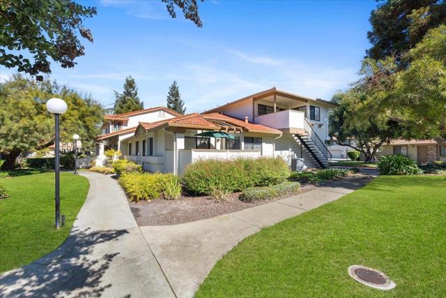 5439 Colony Green Drive, San Jose CA: https://media.crmls.org/mediaz/02405b45-e3de-455a-965a-c72097a1867c.jpg