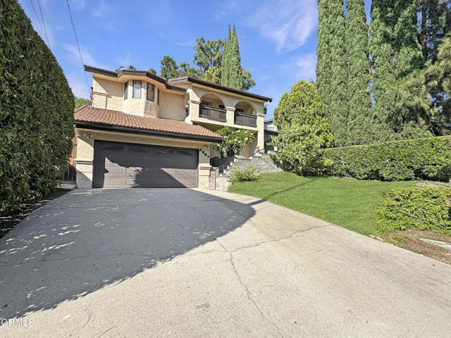 2307 Dorothy Street, La Crescenta CA: https://media.crmls.org/mediaz/0241a862-596b-44ef-a41e-b2fb96e6a68c.jpg