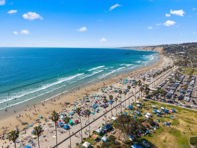 2352 Torrey Pines Rd Unit 9, La Jolla CA: https://media.crmls.org/mediaz/0241cb7e-f58c-45be-814b-ed0cfb18cbff.jpg