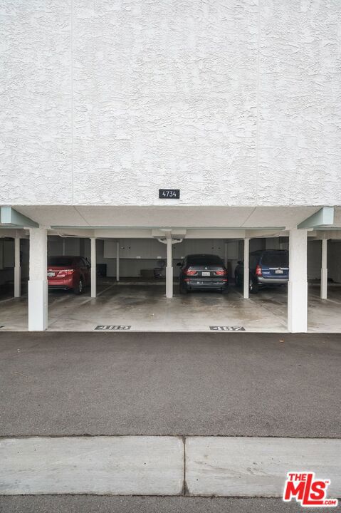 4732 Park Granada, Calabasas CA: https://media.crmls.org/mediaz/0241e9ac-dc0f-48b5-84f4-89c0fd5192cb.jpg