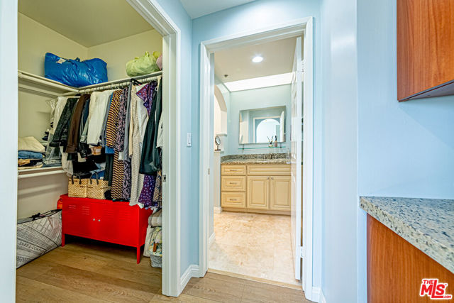 620 S Gramercy Place, Los Angeles CA: https://media.crmls.org/mediaz/024376c0-dfdc-4b5b-a354-108c91142c0a.jpg