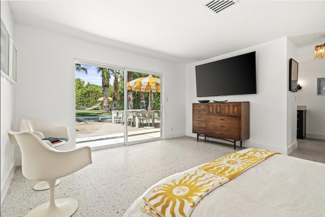 165 S Avenida Elenora, Palm Springs, CA 92262