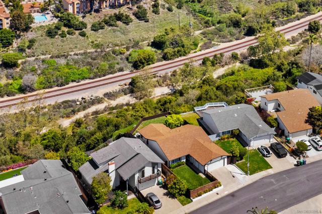 4328 Huggins St, San Diego CA: https://media.crmls.org/mediaz/024546ab-14c2-435c-989f-6cb9d9280e62.jpg