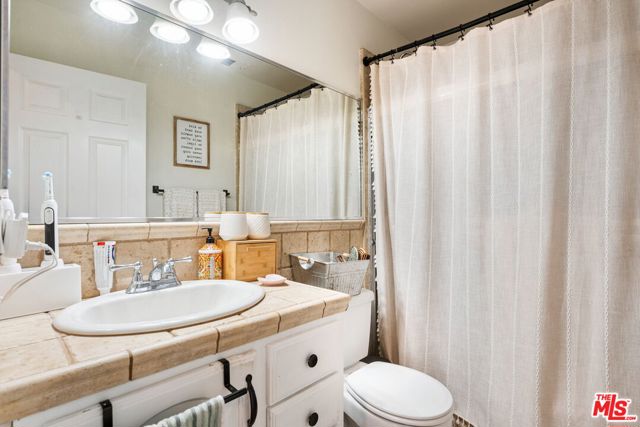 25051 La Cresta Drive, Dana Point CA: https://media.crmls.org/mediaz/02456f0b-122c-4065-98d3-0e3aa1408a25.jpg