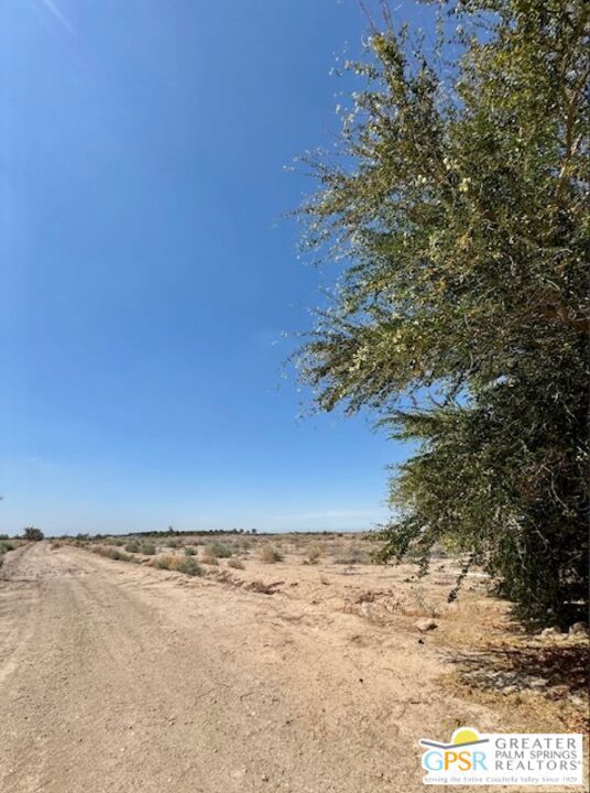 0 Noffsinger, Niland CA: https://media.crmls.org/mediaz/02459d2f-9a53-48ea-b1fc-b83db6d6bdd7.jpg