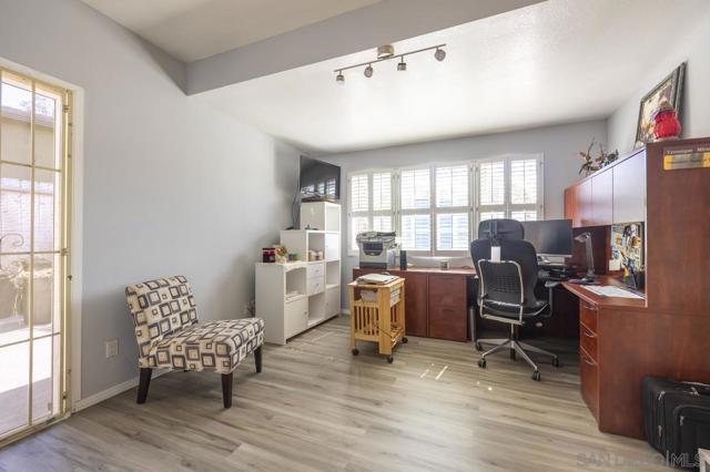 4033 Loma Alta Dr, San Diego CA: https://media.crmls.org/mediaz/0245b415-abd6-4614-ae48-4a363dc60384.jpg