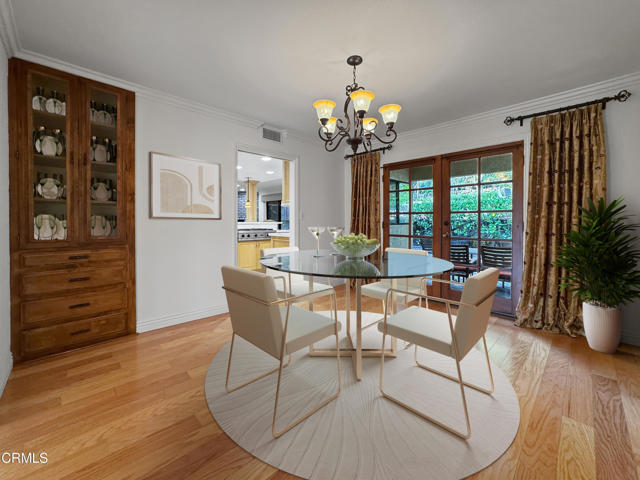 Detail Gallery Image 4 of 50 For 2307 Dorothy St, La Crescenta,  CA 91214 - 4 Beds | 3 Baths