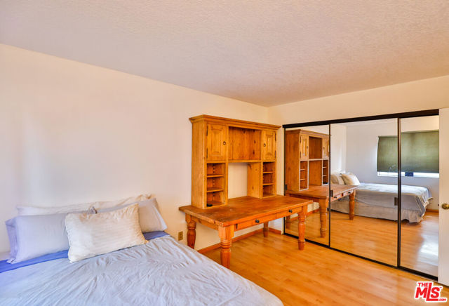 10911 BLUFFSIDE Drive, 1 photo 8