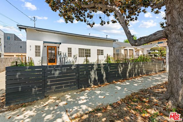 617 Micheltorena Street, Los Angeles CA: https://media.crmls.org/mediaz/02462e39-51de-46ed-a66f-aa185af12396.jpg