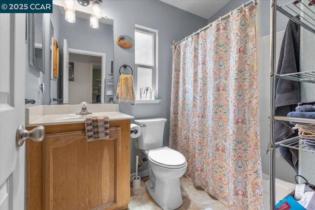 193 Maureen Cir, Bay Point CA: https://media.crmls.org/mediaz/02464d59-0c1e-41b1-8692-0c45fe52c73d.jpg