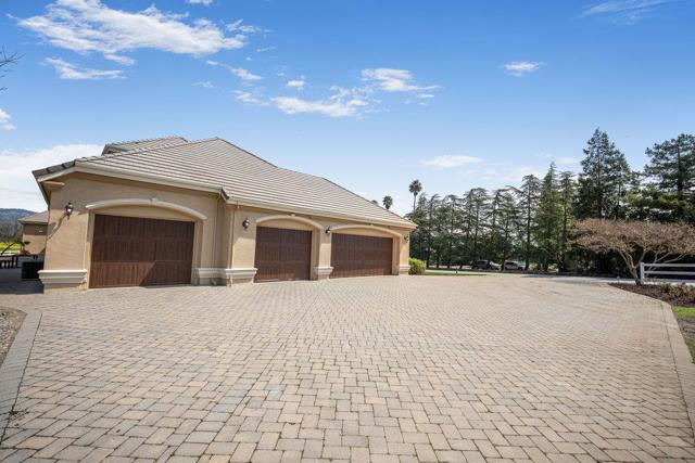 11775 Turlock Avenue, San Martin CA: https://media.crmls.org/mediaz/02476054-31ae-4cc0-a4bf-031282133326.jpg
