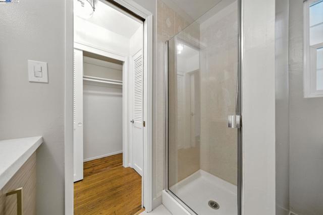 420 Camden Rd, Alameda CA: https://media.crmls.org/mediaz/0247b6ef-f4aa-4146-892a-875aaa67a80d.jpg