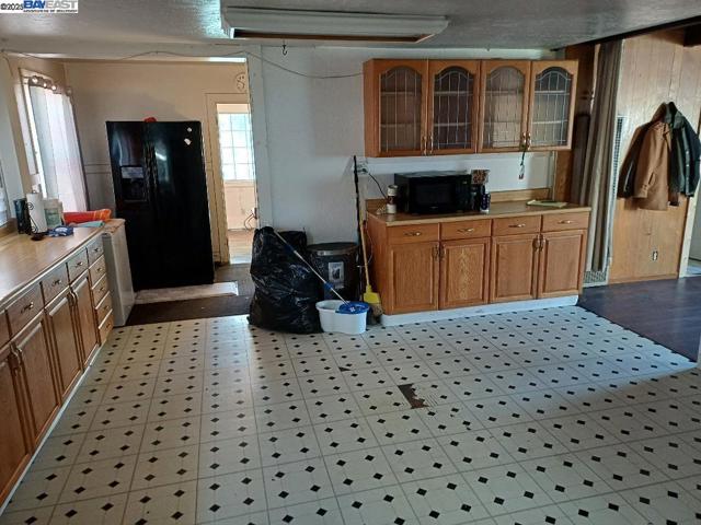 3931 Gardenia Pl, Oakland CA: https://media.crmls.org/mediaz/0247fbd4-64bb-44fc-b120-d52dda36d7e1.jpg