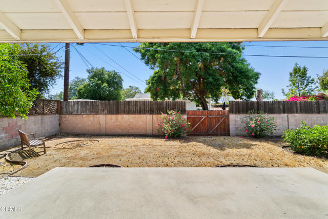 6449 Quakertown Avenue, Woodland Hills CA: https://media.crmls.org/mediaz/0248221f-223a-460b-8b1d-51f70156895e.jpg